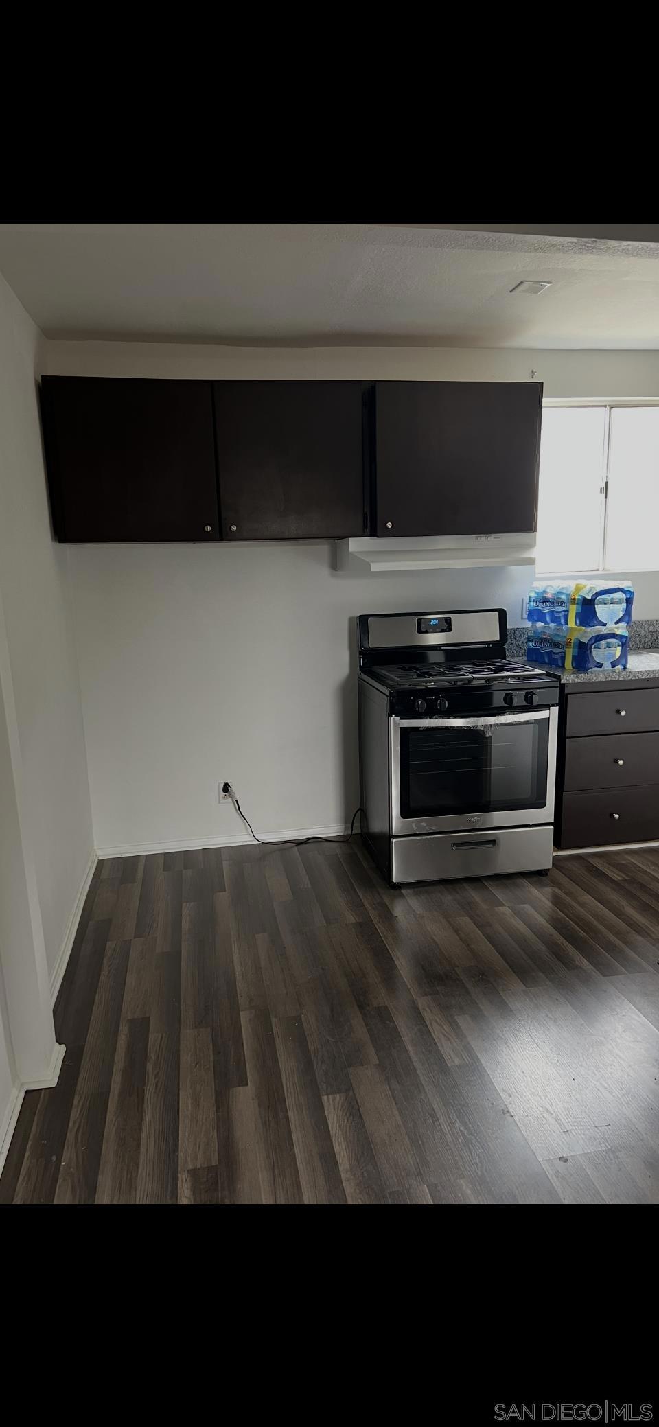 1064 N H Property Photo 17