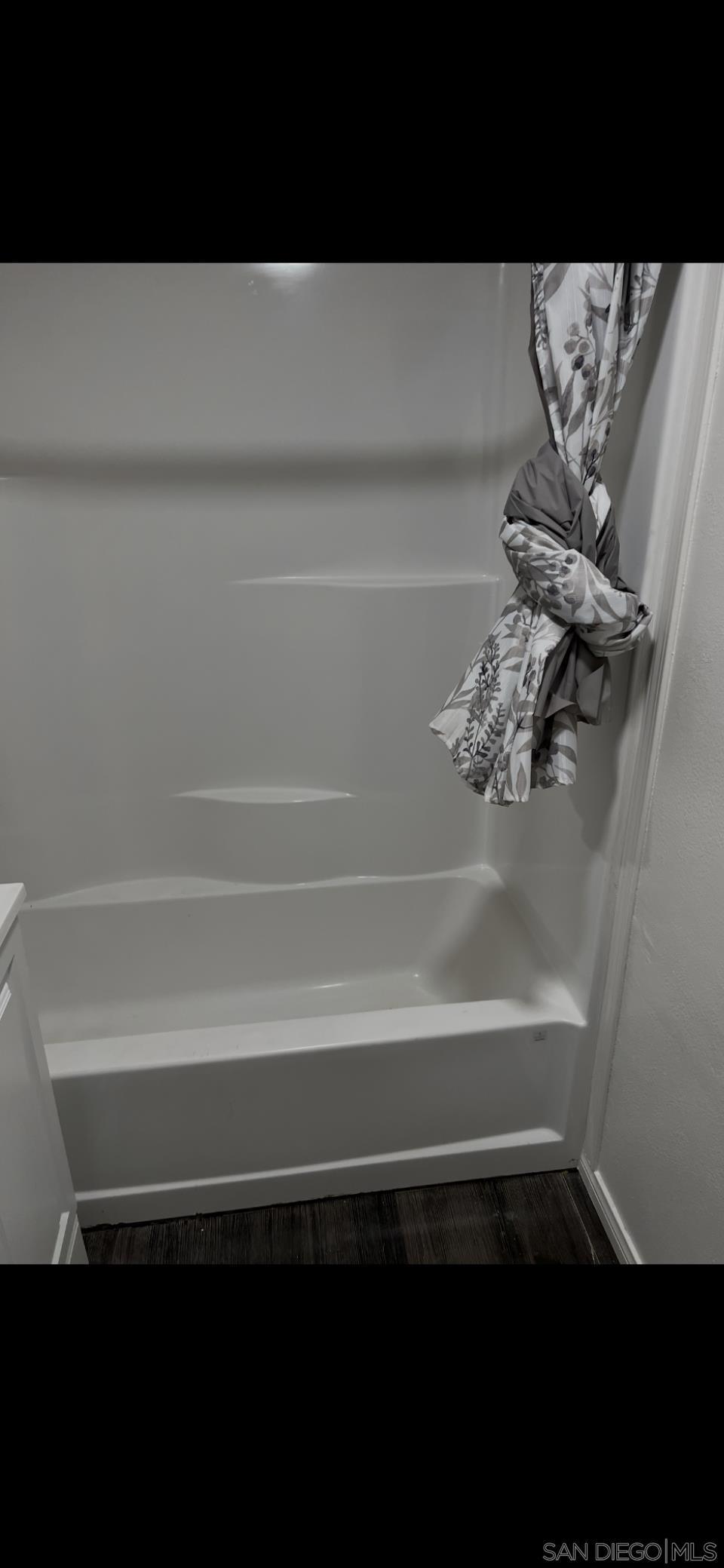 1064 N H Property Photo 27