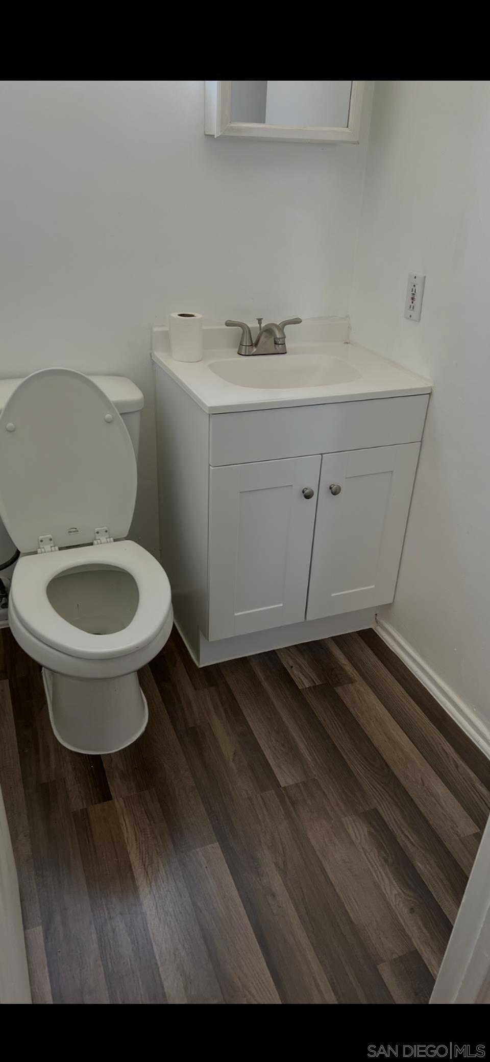 1064 N H Property Photo 29
