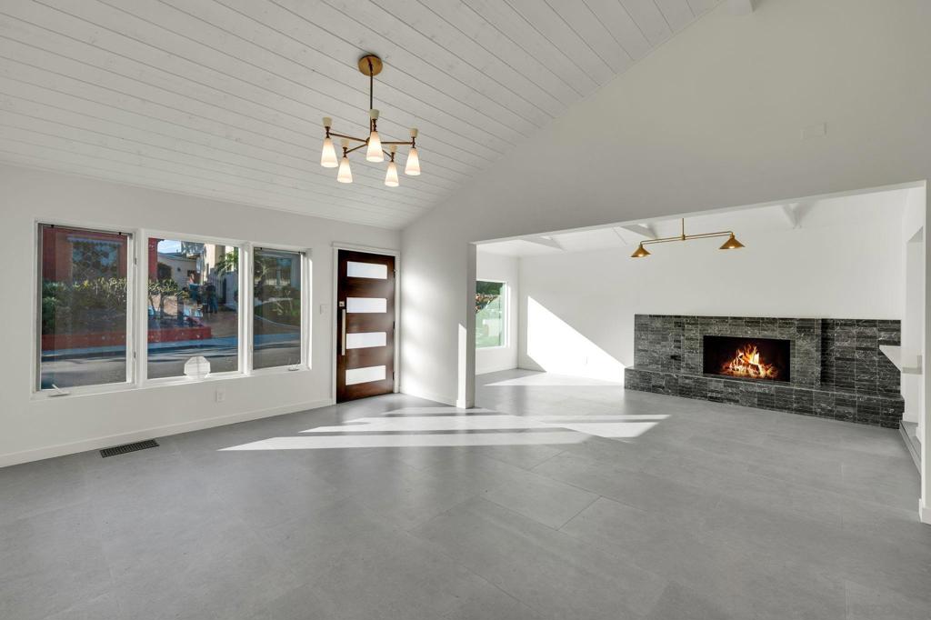 4279 Hortensia Property Photo 4