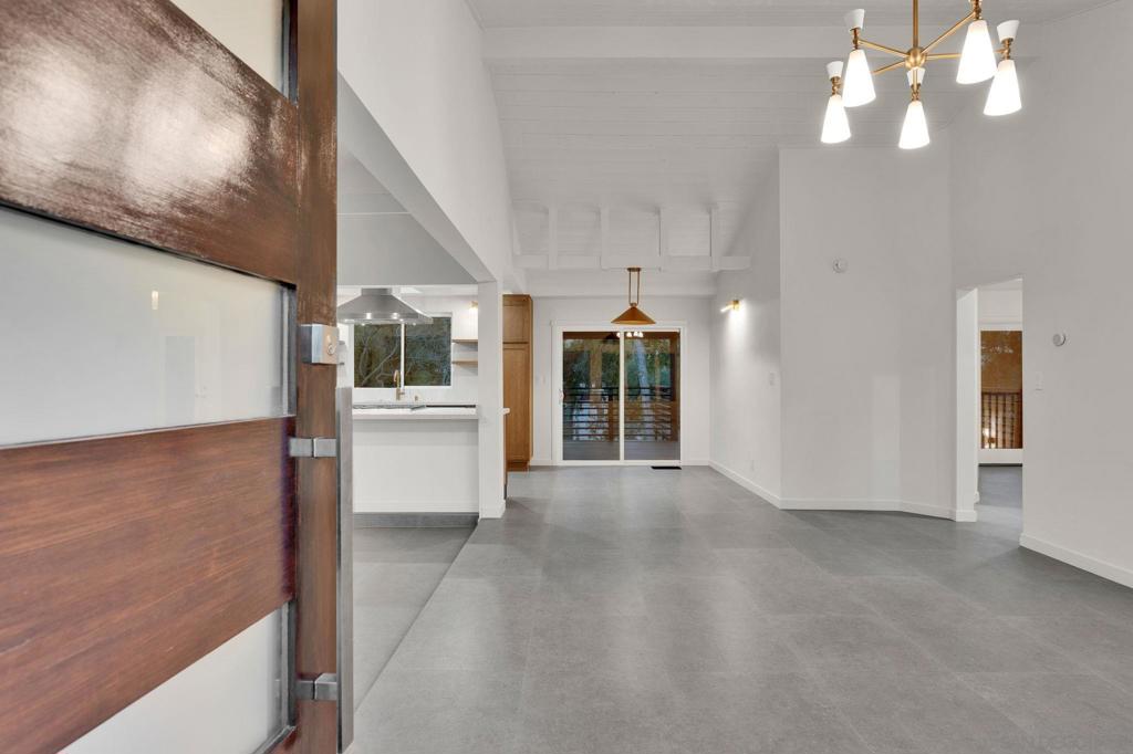 4279 Hortensia Property Photo 6