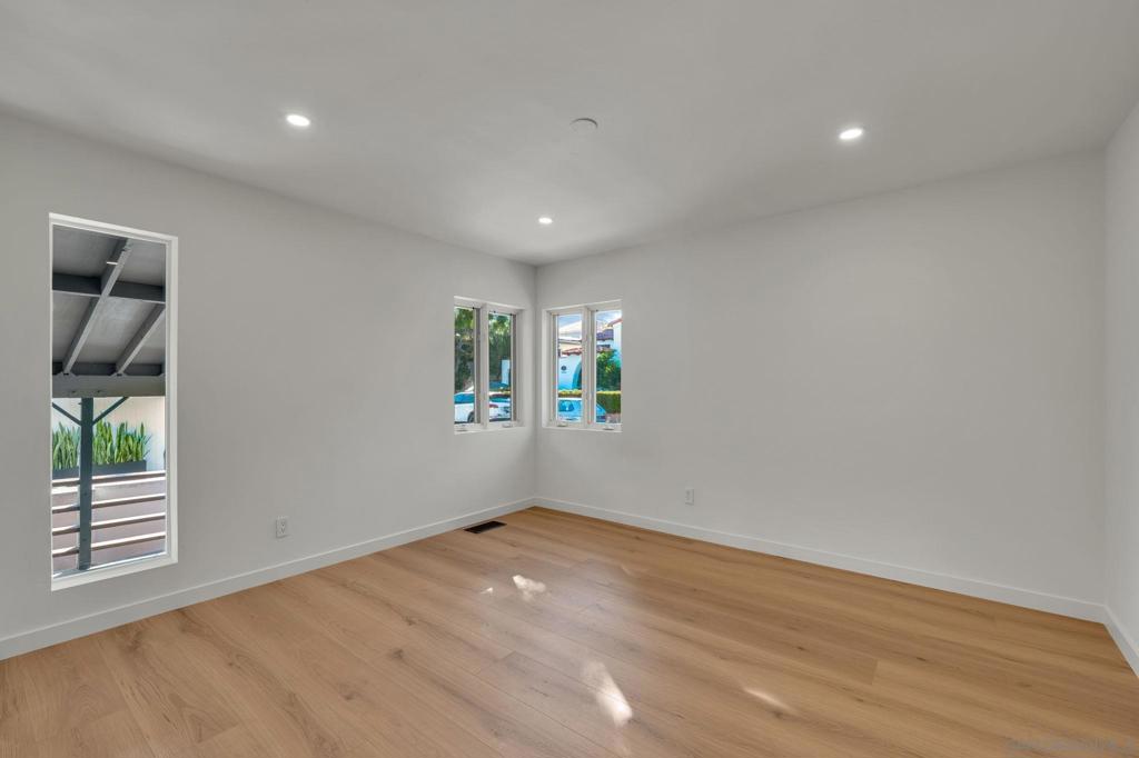 4279 Hortensia Property Photo 16