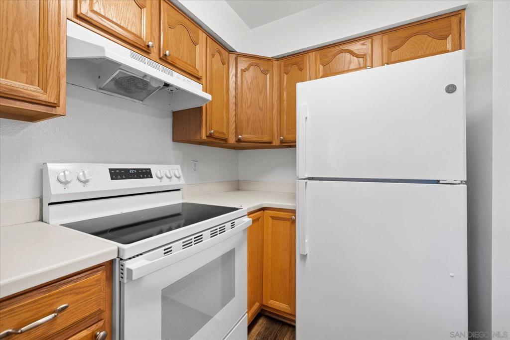 8069 Caminito De Pizza F Property Photo 7