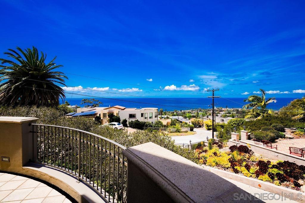 5931 La Jolla Corona Property Photo 2
