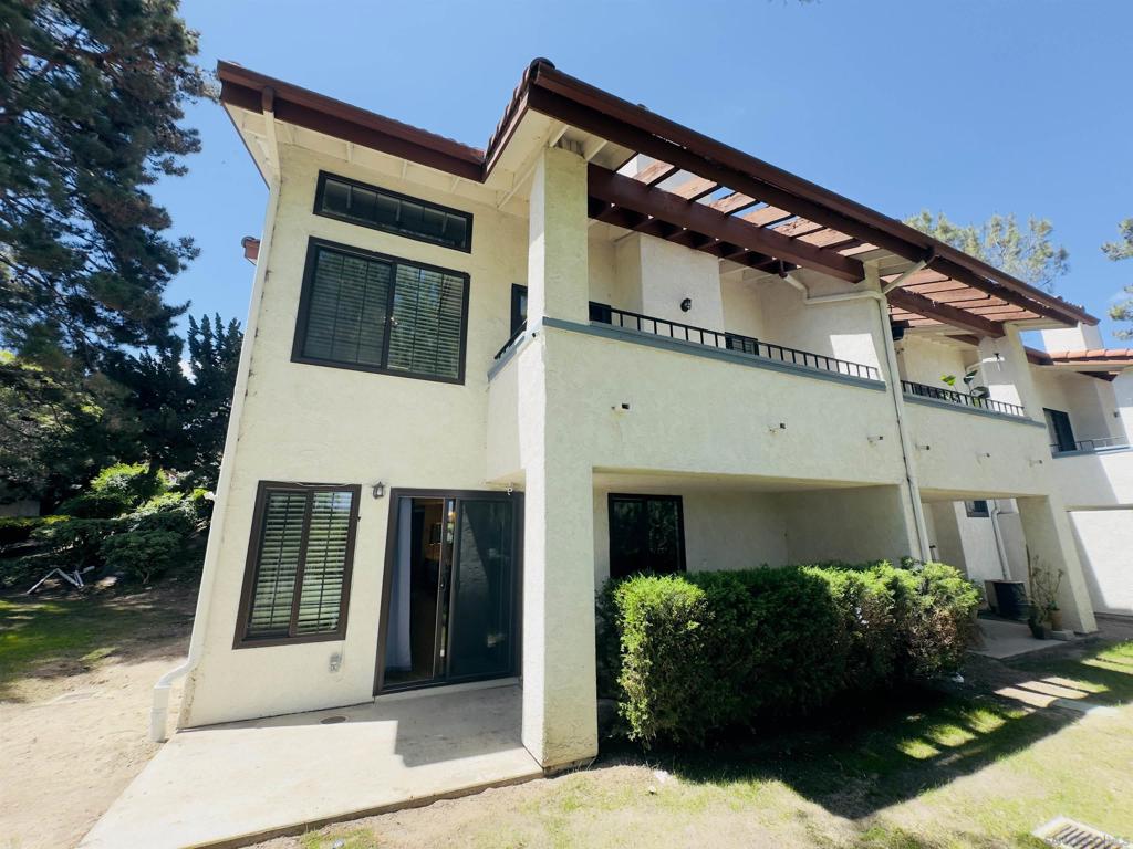 1554 Apache Drive D Property Photo 1