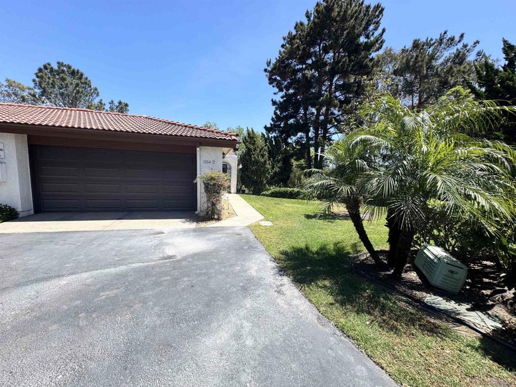 1554 Apache Drive D Property Photo 2