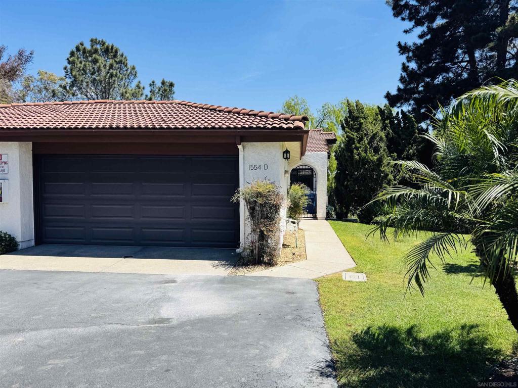 1554 Apache Drive D Property Photo 3
