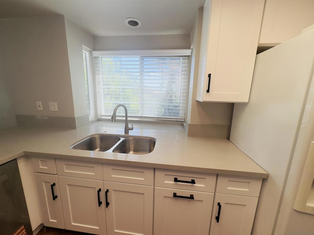 1554 Apache Drive D Property Photo 6