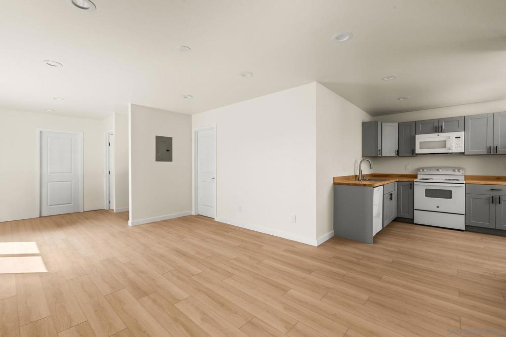 3546 3552 47th St Property Photo 48