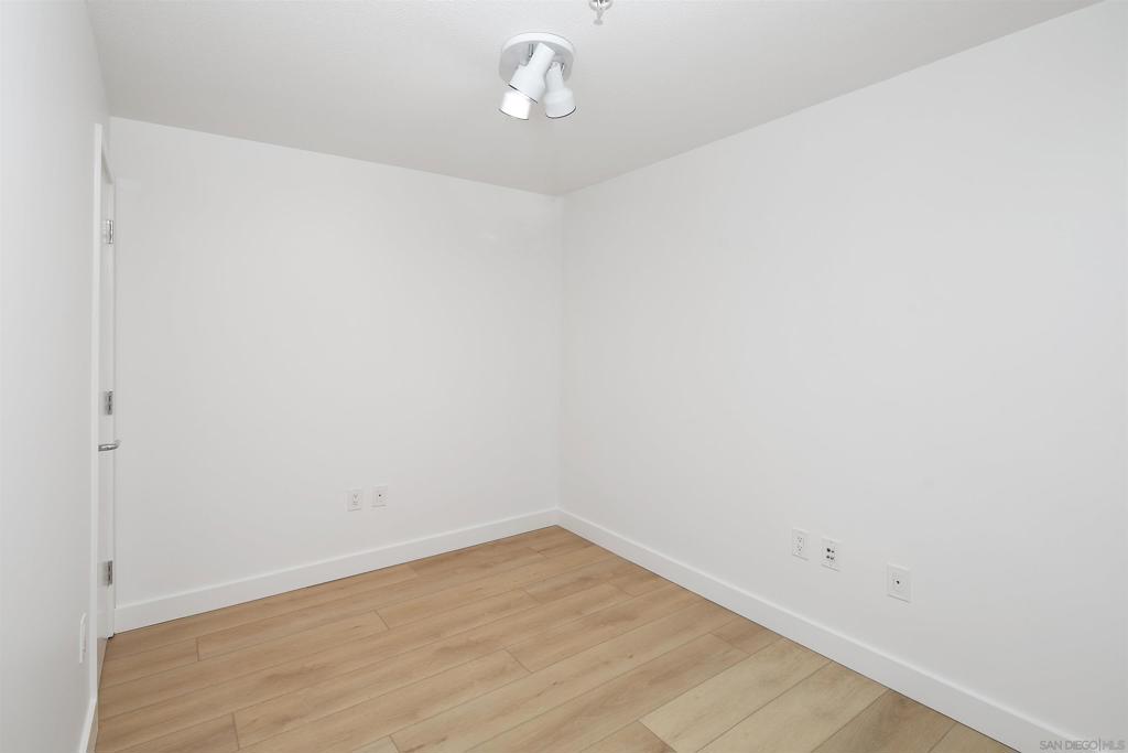 325 7th Ave 407 Property Photo 10