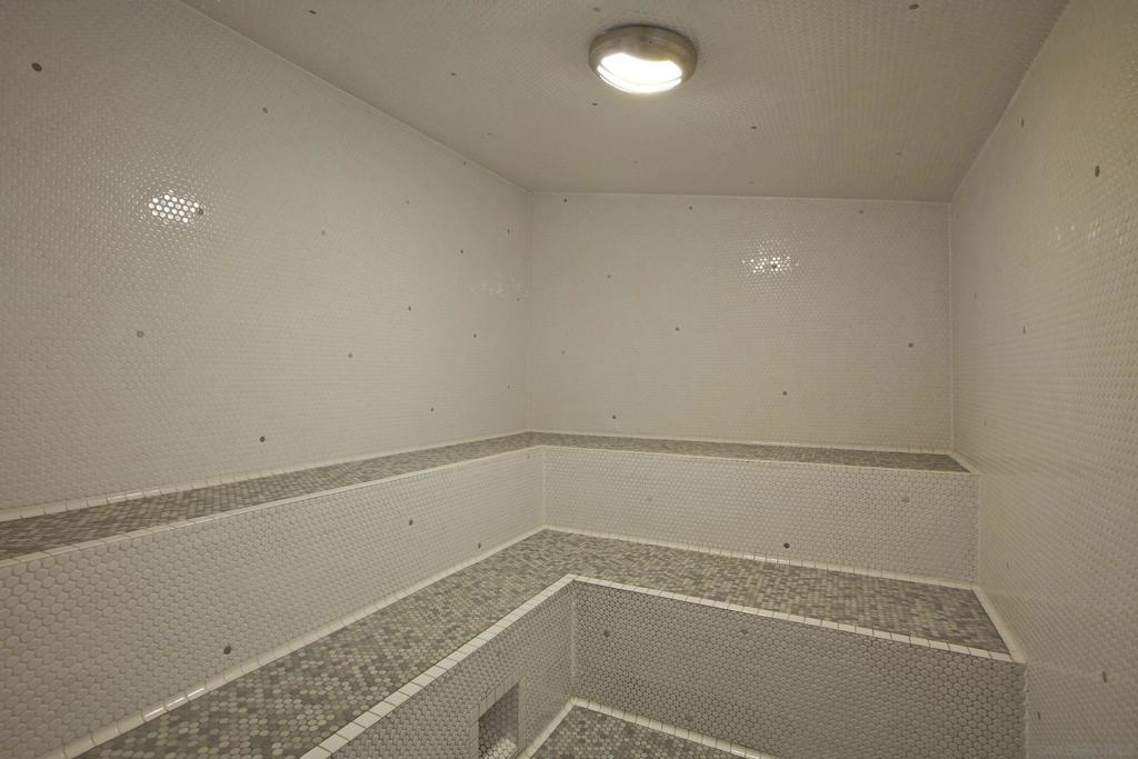325 7th Ave 407 Property Photo 26