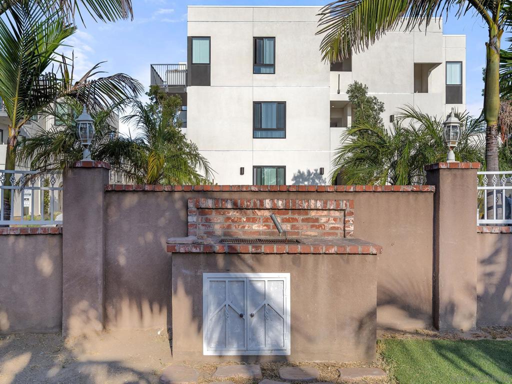 330 Willie James Jones Ave Property Photo 31