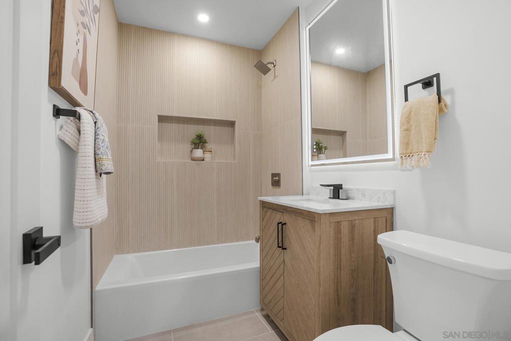 3296 Talbot Property Photo 5