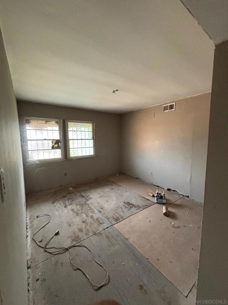14 Kincaid Property Photo 3