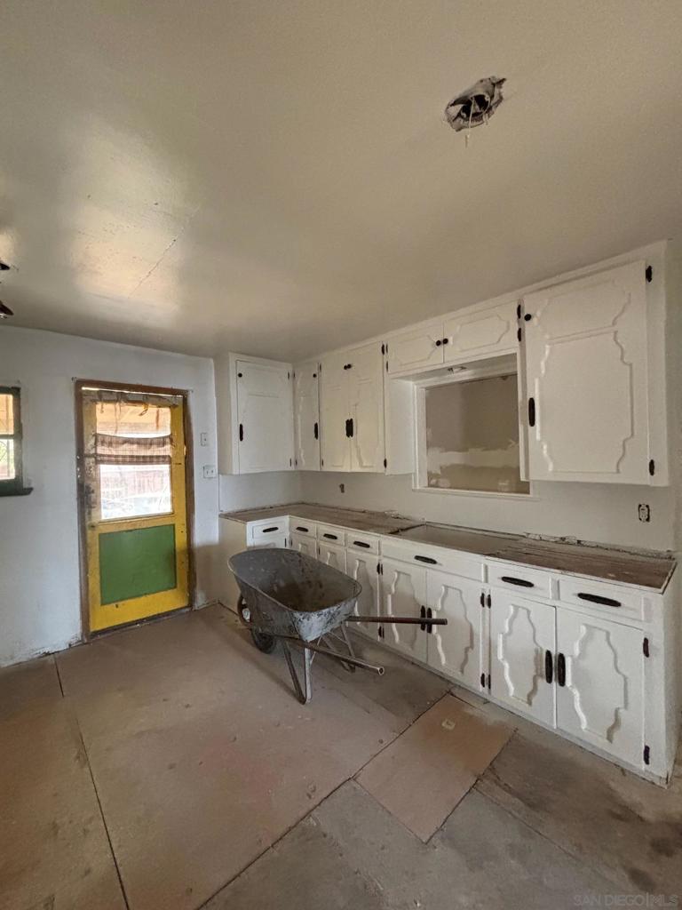 14 Kincaid Property Photo 11