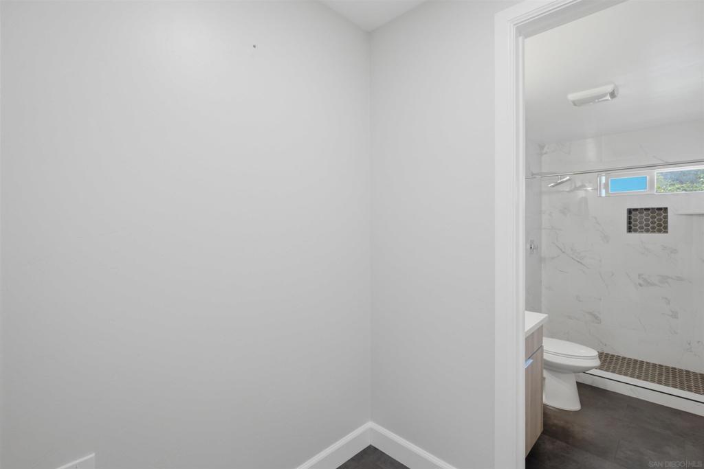 907 Seph Way Property Photo 24