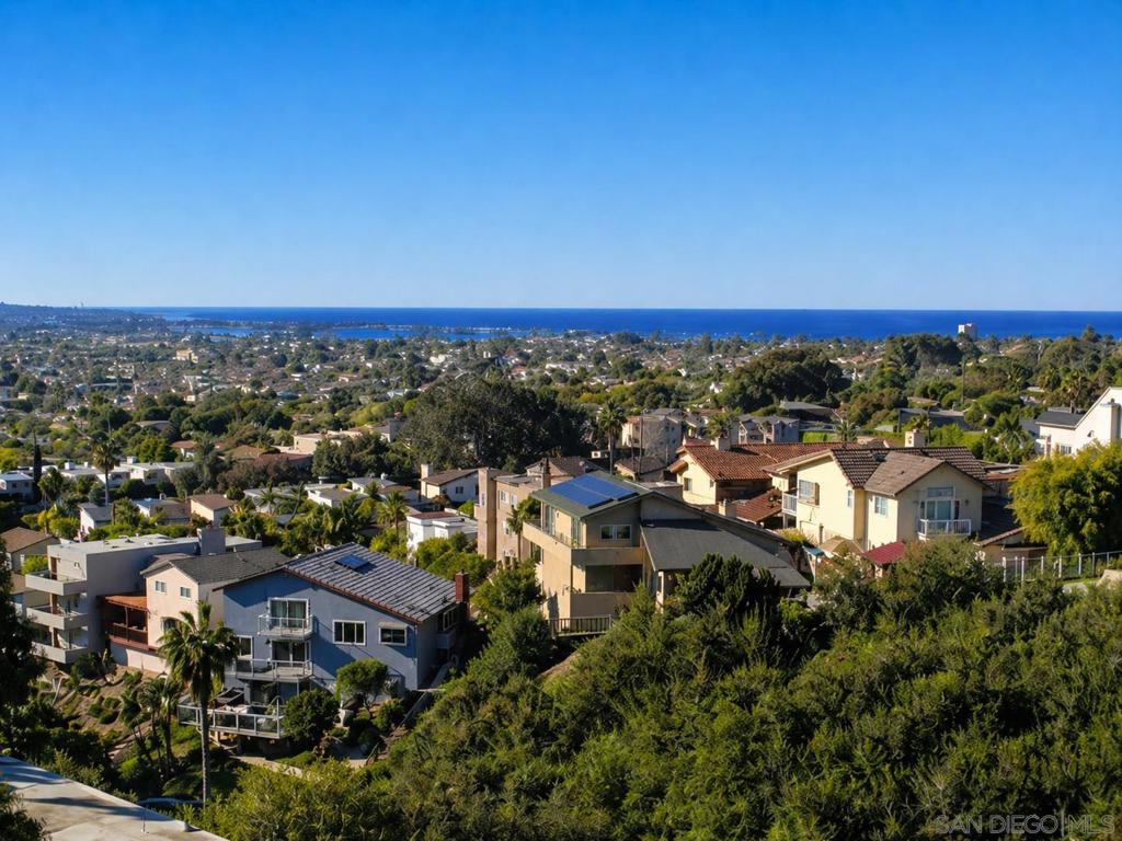 2415 La France St. Property Photo 1