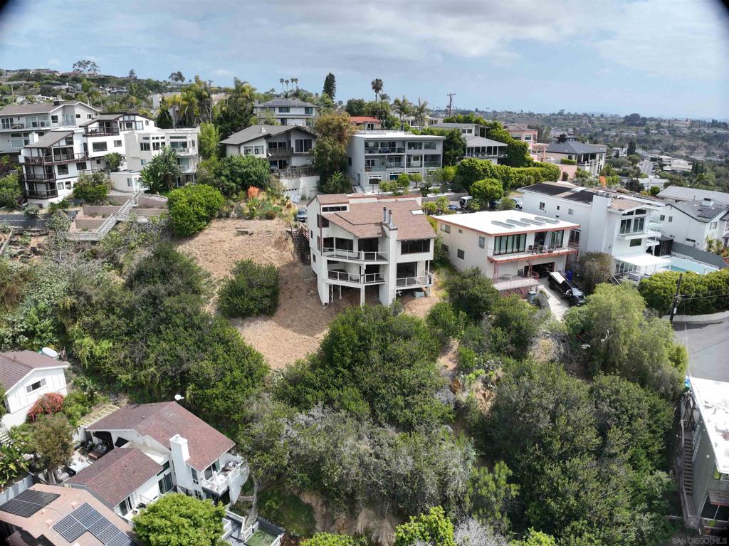 2415 La France St. Property Photo 7