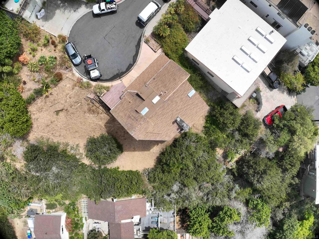 2415 La France St. Property Photo 8