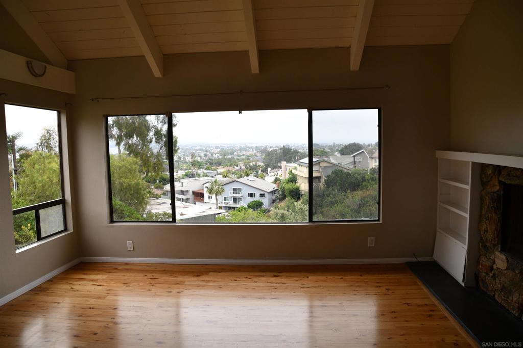 2415 La France St. Property Photo 9