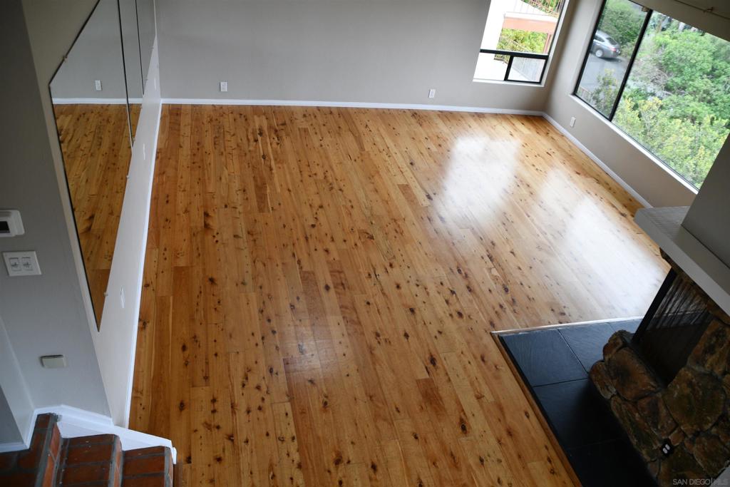 2415 La France St. Property Photo 10