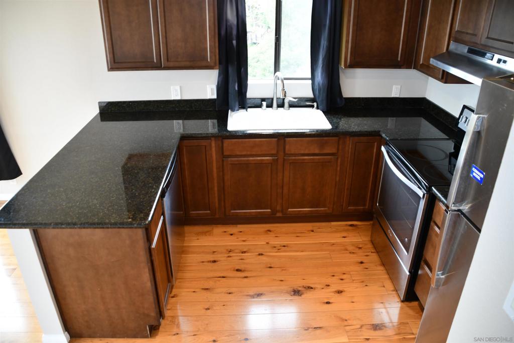 2415 La France St. Property Photo 15