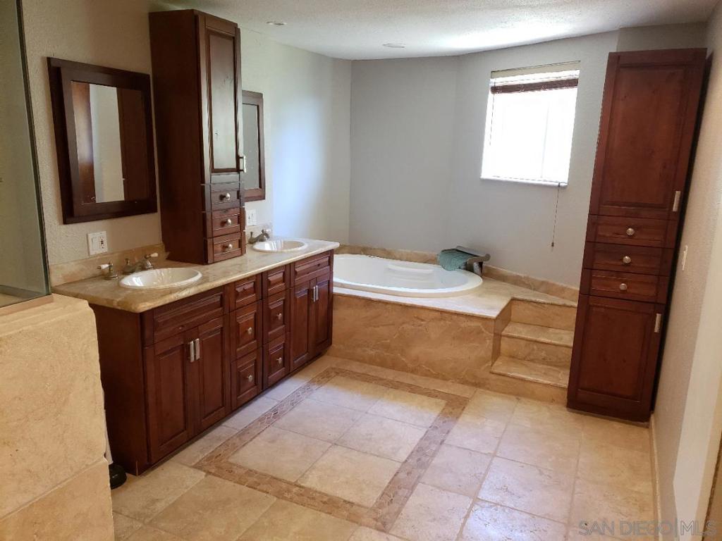 2415 La France St. Property Photo 21