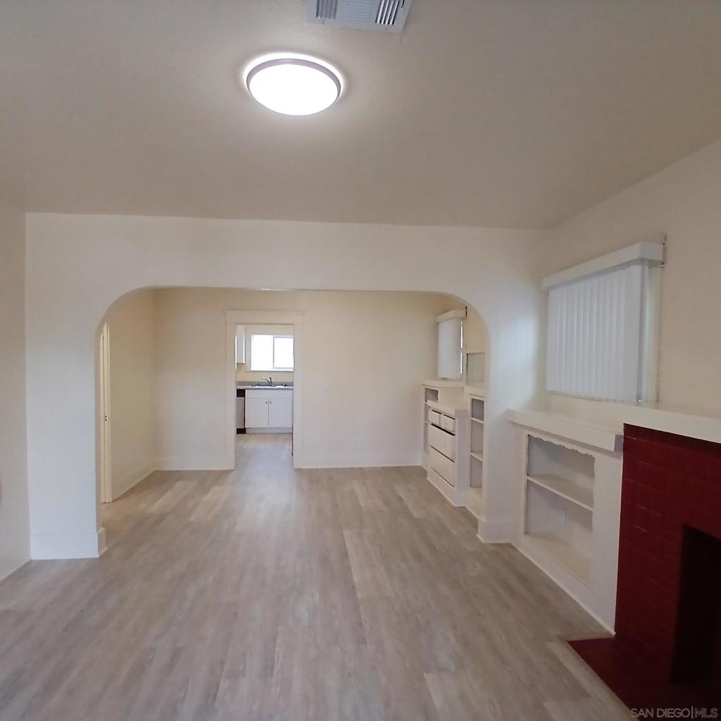 4319 Swift Ave Property Photo 4