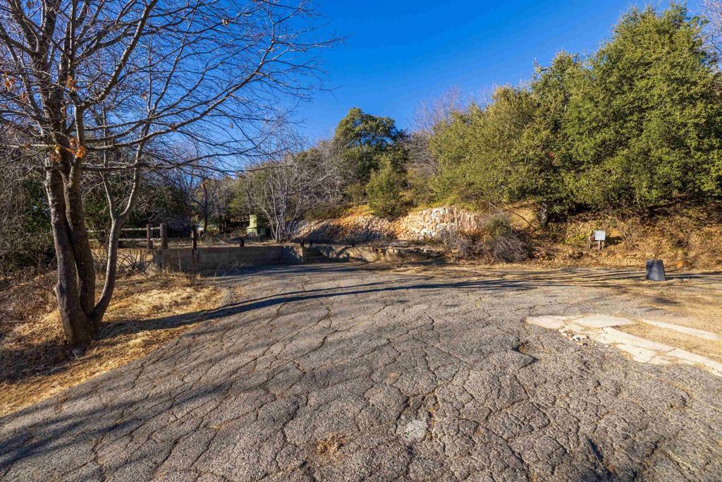 5298 Pine Hills Rd. Property Photo 3