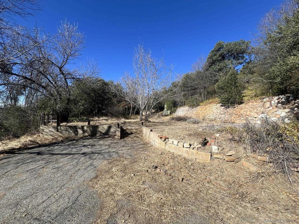 5298 Pine Hills Rd. Property Photo 4