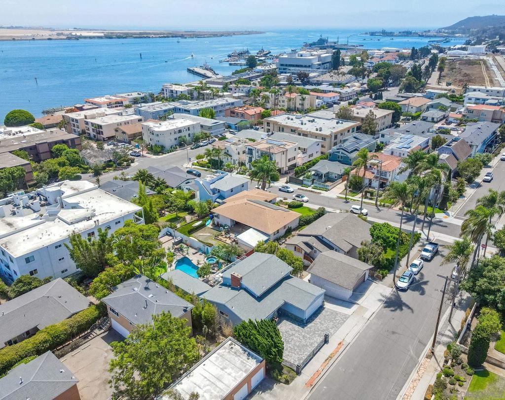 419 San Elijo St Property Photo 4