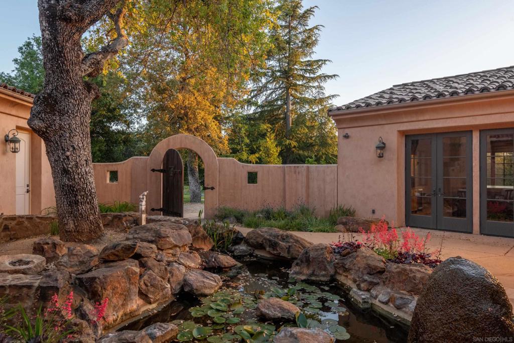 23835 Viejas Grade Property Photo 6