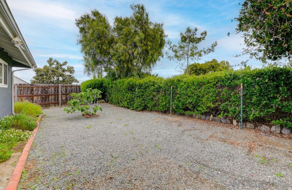 12415 Horado Road Property Photo 16