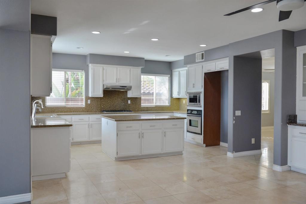 1575 Wishing Star Dr Property Photo 18