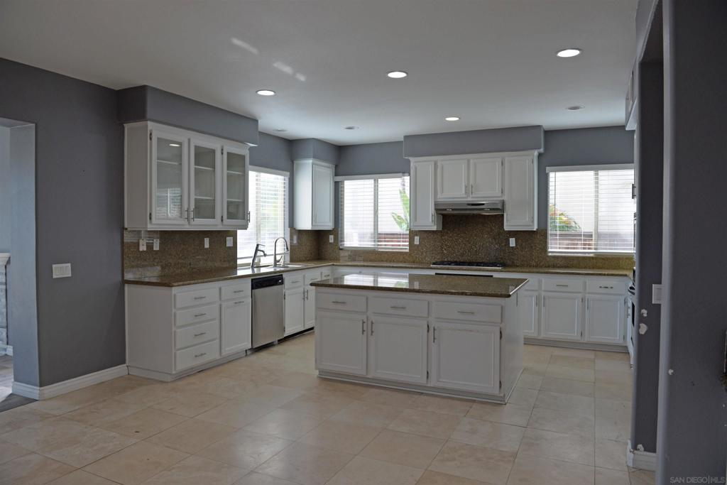 1575 Wishing Star Dr Property Photo 19