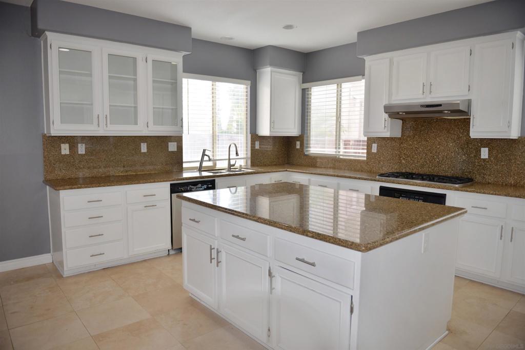 1575 Wishing Star Dr Property Photo 20