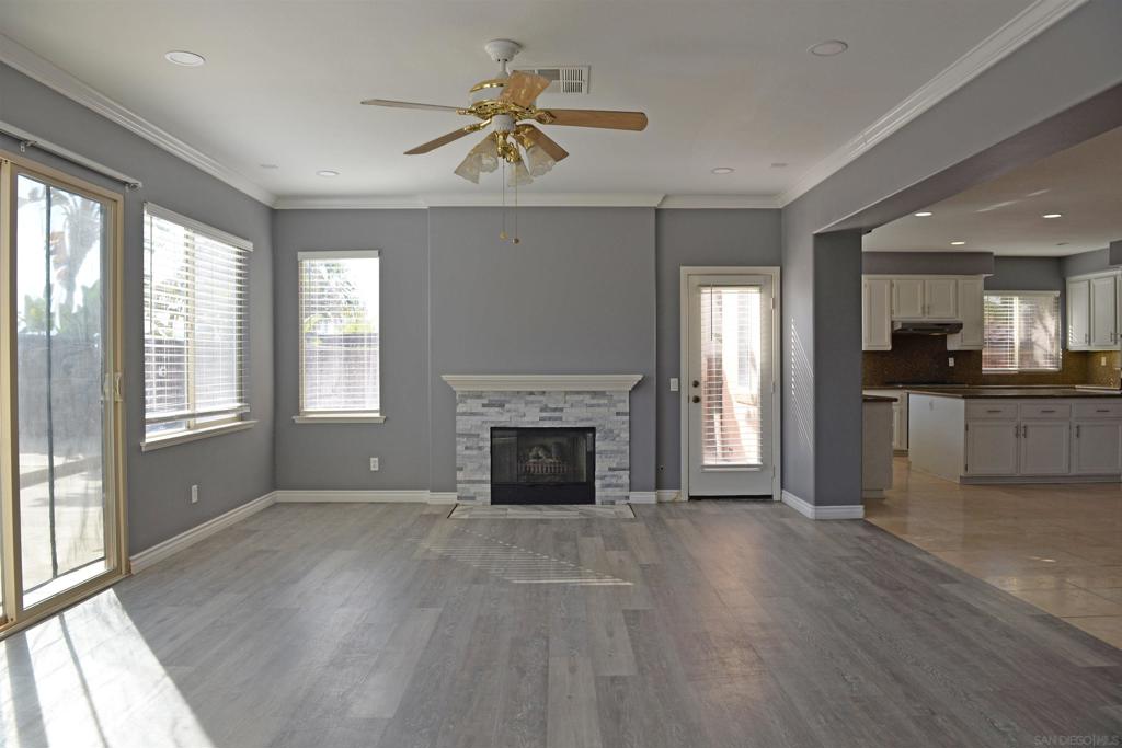 1575 Wishing Star Dr Property Photo 24
