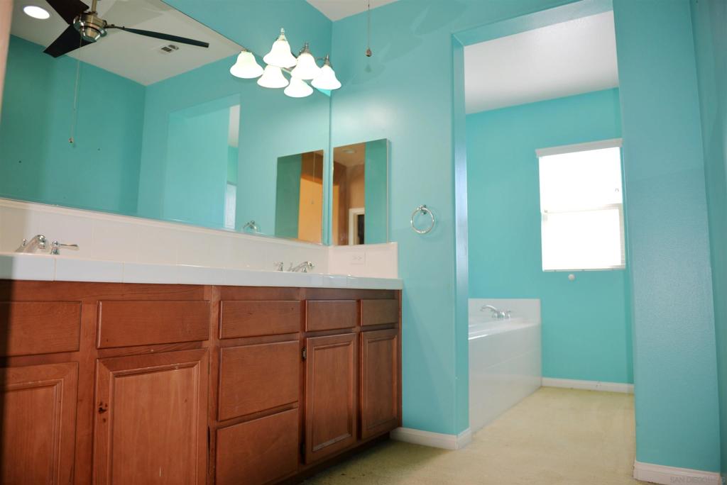 1575 Wishing Star Dr Property Photo 34