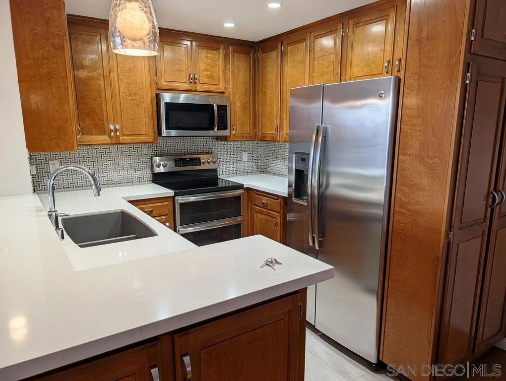 750 State St 325 Property Photo 3