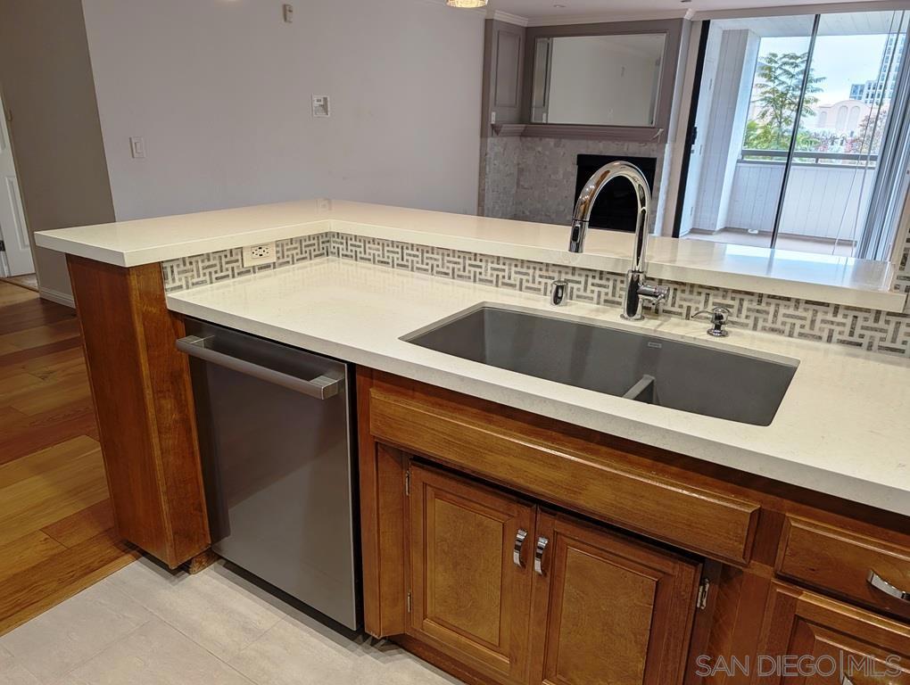 750 State St 325 Property Photo 4