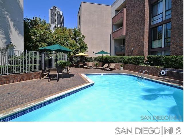 750 State St 325 Property Photo 21