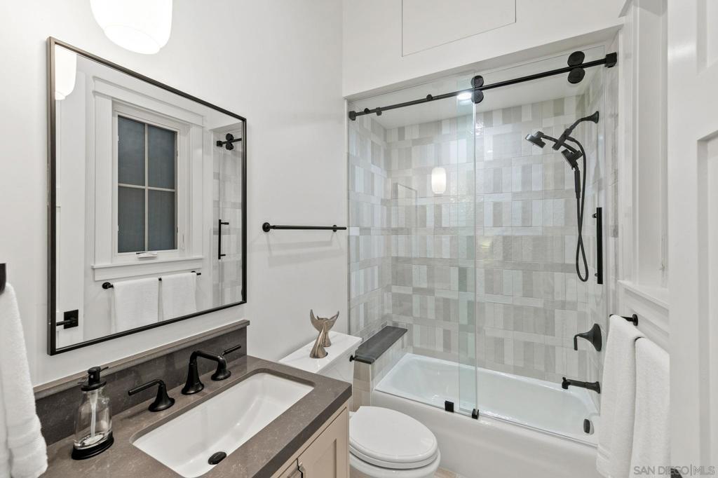 1054 Isabella Avenue Property Photo 24
