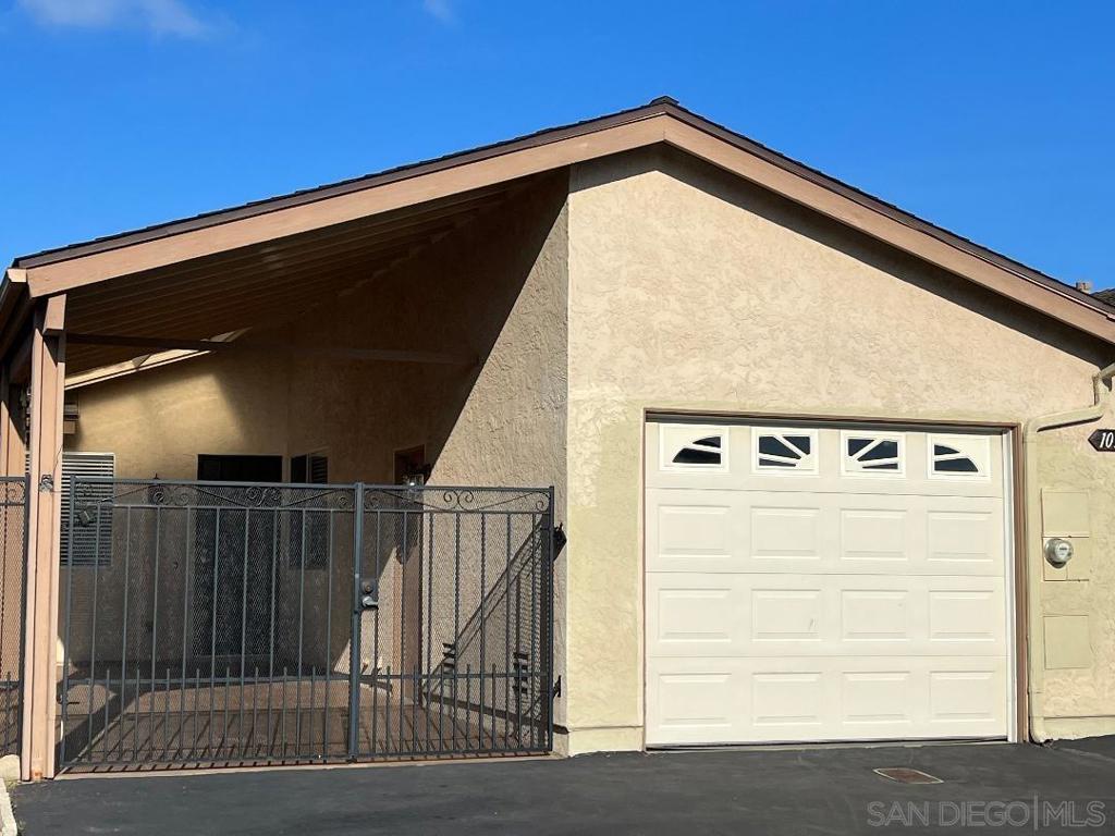 1030 Plover Property Photo 1