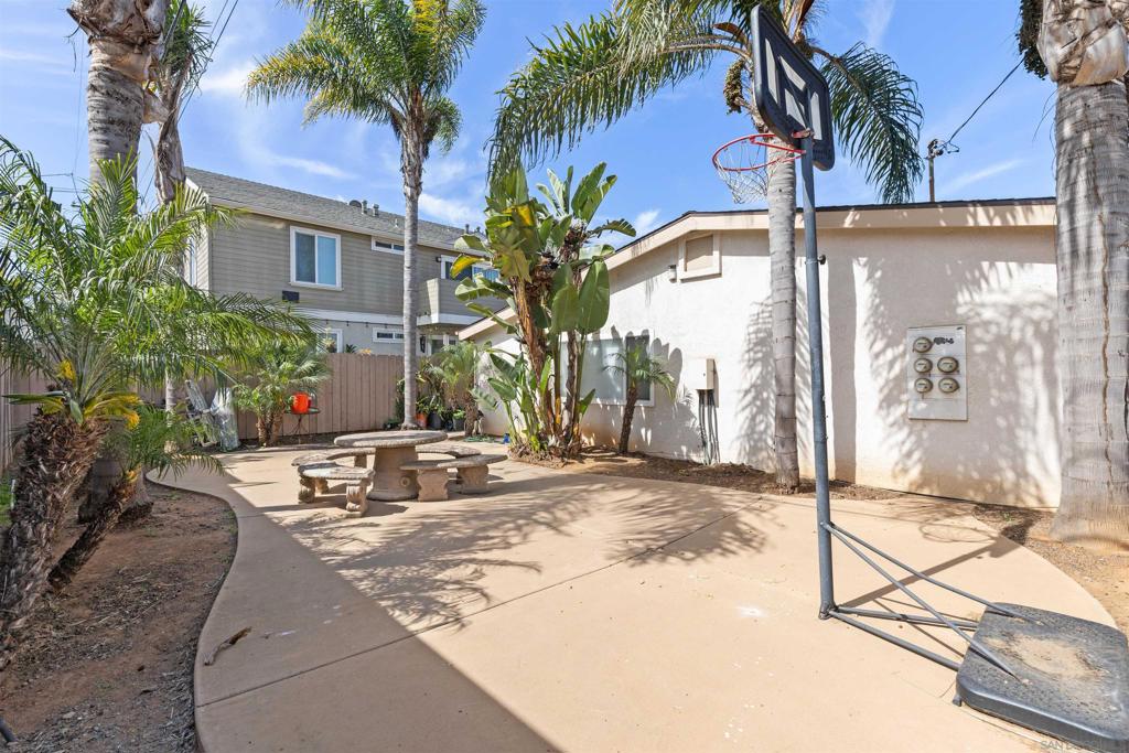 739 Florida Street Property Photo 11