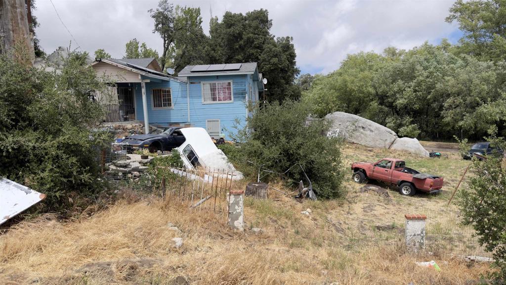 37769 Royal Dr. Property Photo 1