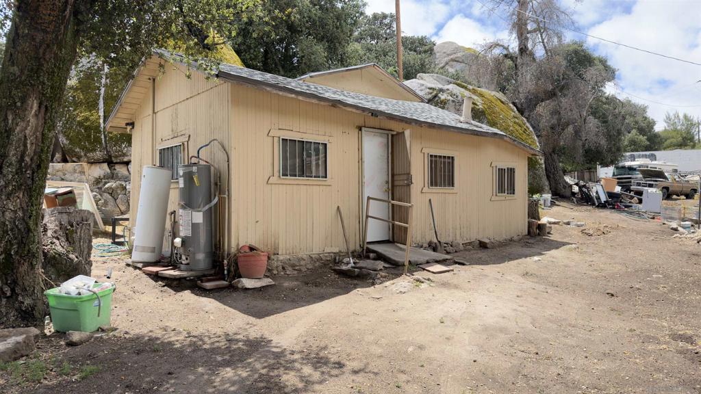 37769 Royal Dr. Property Photo 4