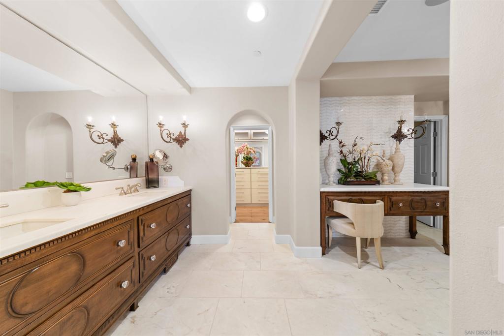 42 Sidra Cove Property Photo 28