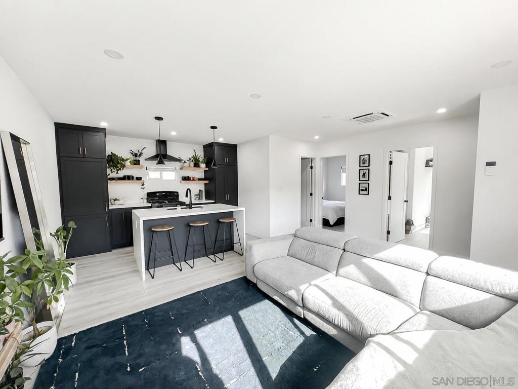 764 766 N Grape St Property Photo 1