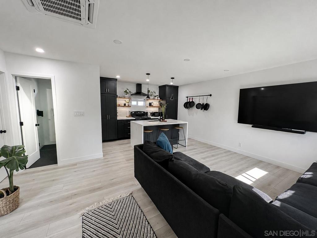 764 766 N Grape St Property Photo 13