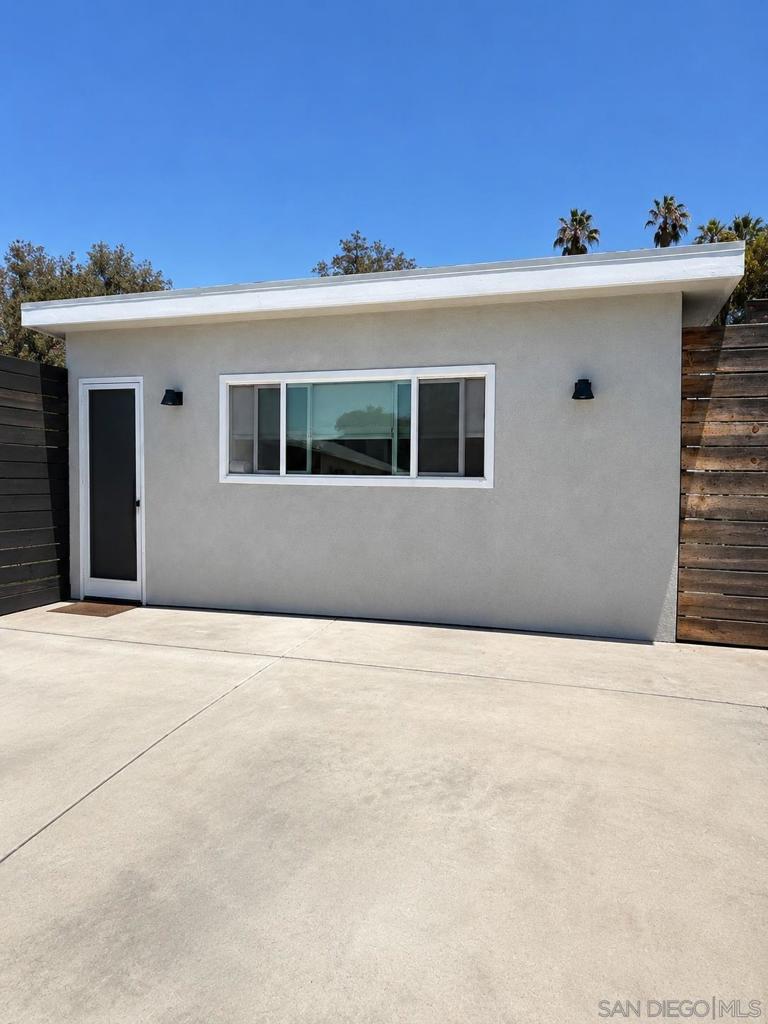 764 766 N Grape St Property Photo 22